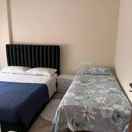En Vlorë